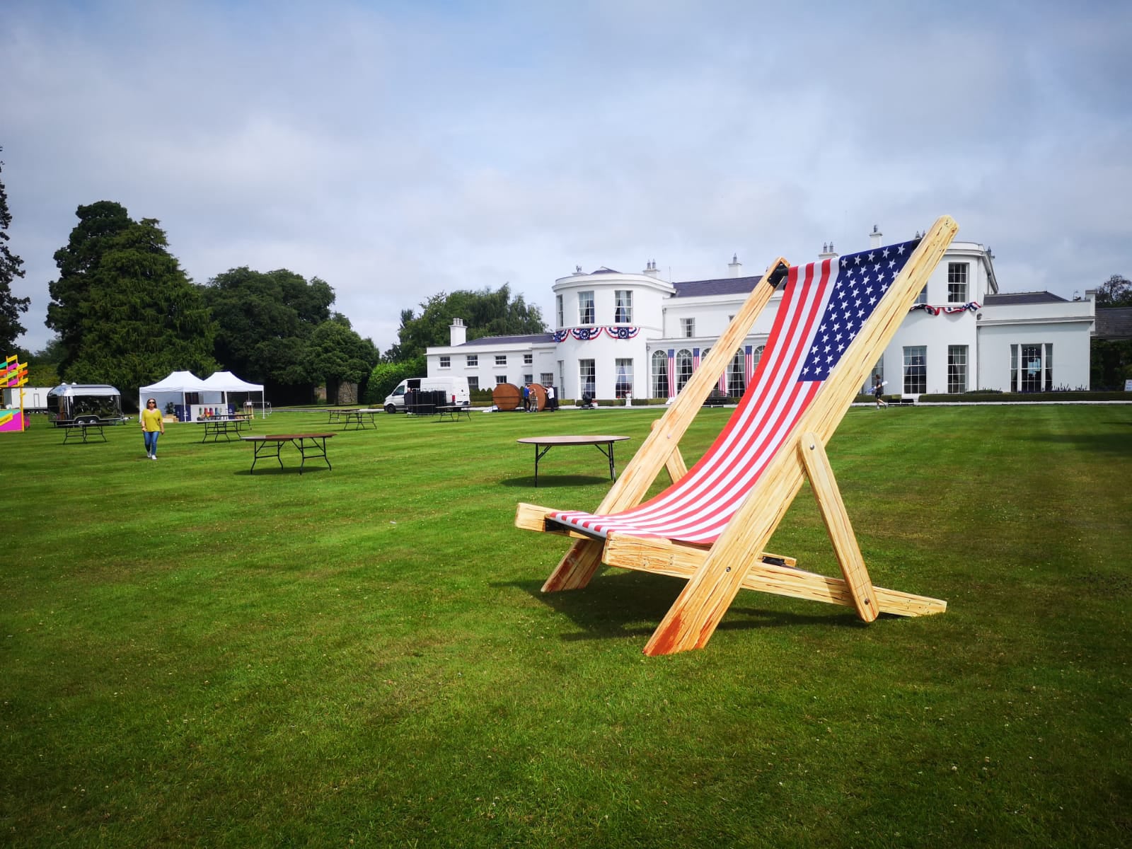 Branded giant deckchair