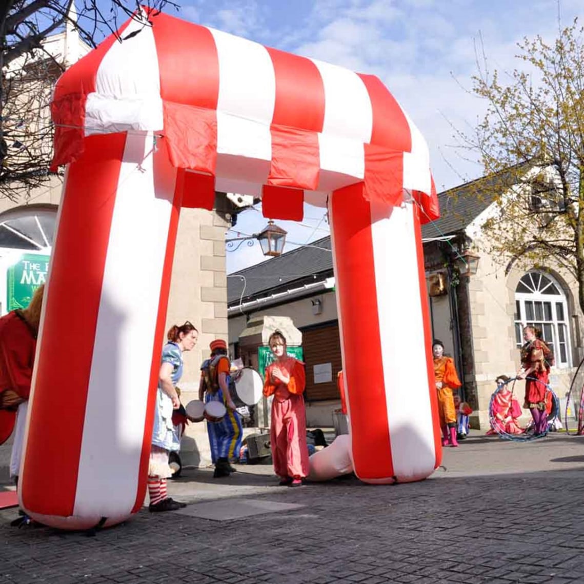 Red & White Arch